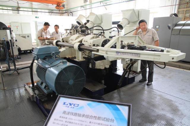 高鐵不是100%國産(chan),高端軸承難倒(dǎo)大批中國公司(sī),278億被外企賺走(zou)