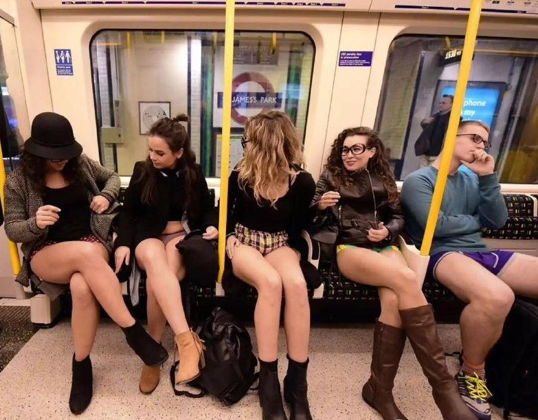 “不該哄(hǒng)擡價格的”,中(zhōng)企自研高鐵(tie)軸承後,美歐(ou)沒辦法卡脖(bó)子了