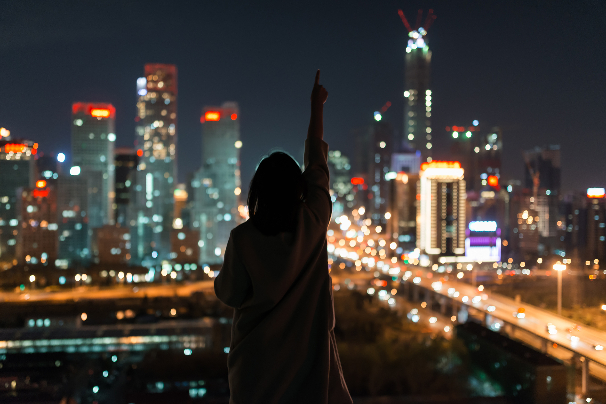 8家媒體(tǐ)2022年新年(nián)獻詞,哪(na)些語句(jù)戳中了(le)你?